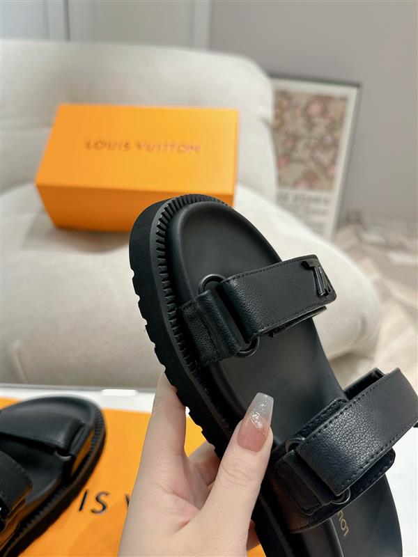 20251128184535668 200